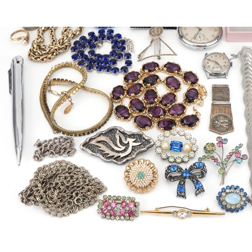 3558 - Vintage and later jewellery, wristwatches and objects including jewelled brooches, necklaces and rin... 