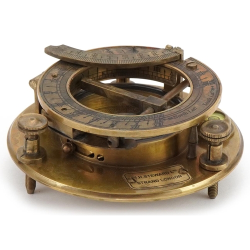 2224 - Military interest brass sextant with mahogany case, 10cm in diameter