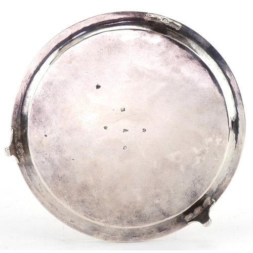 1079 - John McDonald, George III circular three footed salver, 20cm in diameter, Edinburgh 1799, 287.0g