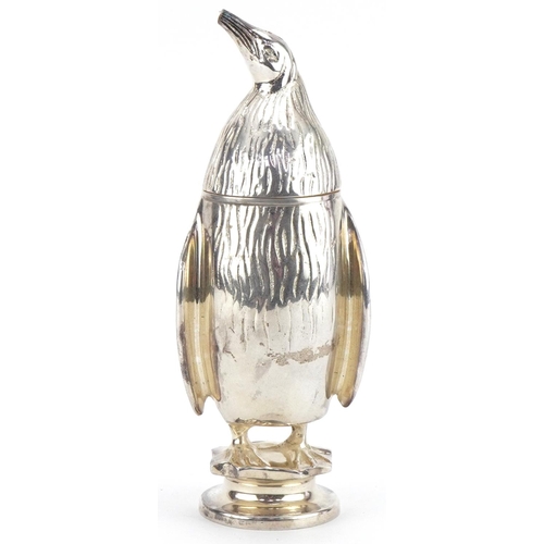 2184 - Silver plated caster in the form of a penguin, 19cm high