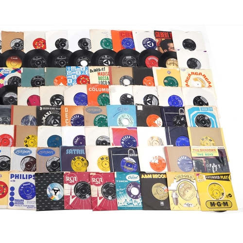 1513 - Large collection of 45rpm records