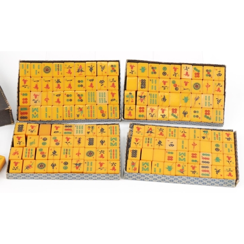 2327 - Chinese part bamboo Mahjong set, the tiles 2.9cm in length