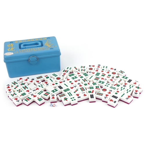 2326 - Large Chinese Mahjong set, each tile 4cm in length