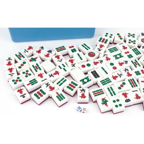 2326 - Large Chinese Mahjong set, each tile 4cm in length