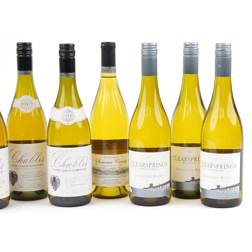 2073 - Nine bottles of white wine including 2006 Chablis Cuvée, 2014 Clear Springs Sauvignon Blanc and 2006... 