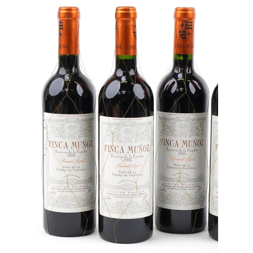 2051 - Seven bottles of 2005 and 2006 Finca Muñoz Reserva de Familia vino