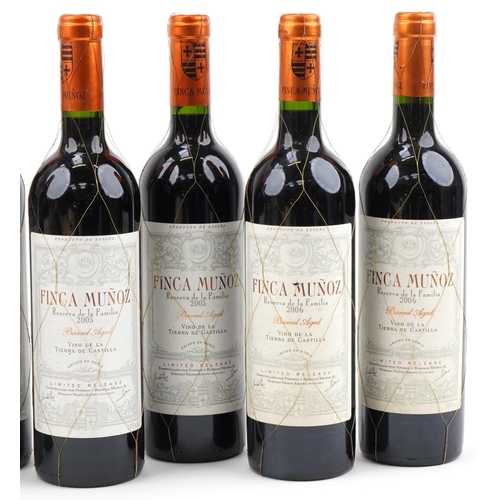 2051 - Seven bottles of 2005 and 2006 Finca Muñoz Reserva de Familia vino