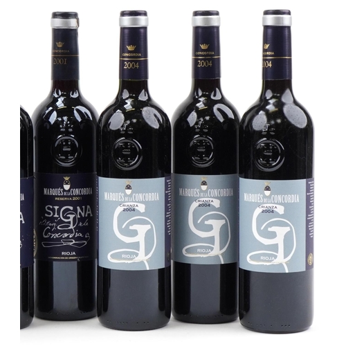 2061 - Eight bottles of 2002 and 2004 Marqués de la Concordia Crianza Rioja