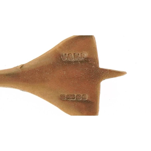 3207 - 9ct gold charm in the form of Concorde, 2.6cm in length, 1.6g