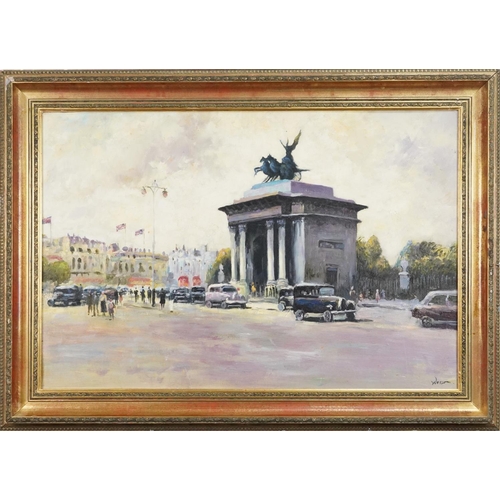 2232 - Parisian street scene, French Impressionist oil on board, gilt framed, 78cm x 52cm