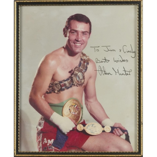 1407 - Alan Minter boxer personally signed photograph along with a photograph of the Cambridge Race rowing ... 