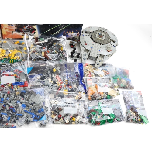 2345 - Large collection of vintage and later Star Wars Lego, some with boxes including Millennium Falcon, s... 