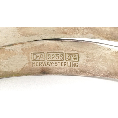 3209 - David Andersen, Norwegian 925S sterling silver bangle, 6.5cm in diameter, 39.0g