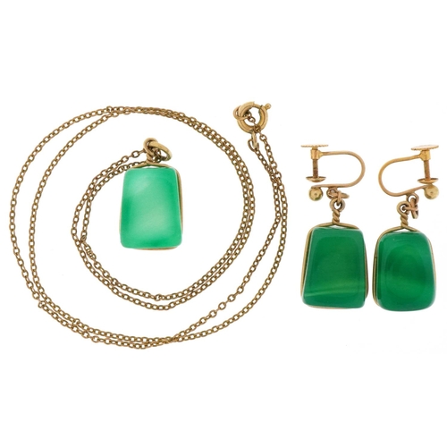 3269 - Pair of 9ct gold green stone drop earrings with screw backs and a matching pendant on a yellow metal... 