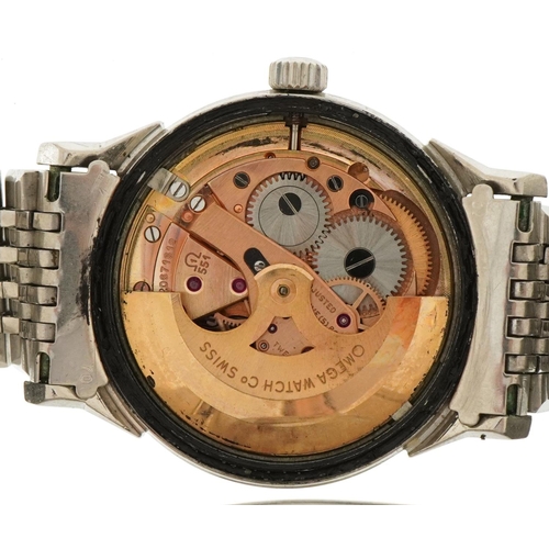 3093 - Omega, gentlemen's Omega Constellation automatic wristwatch, the movement numbered 20671612, 33mm in... 