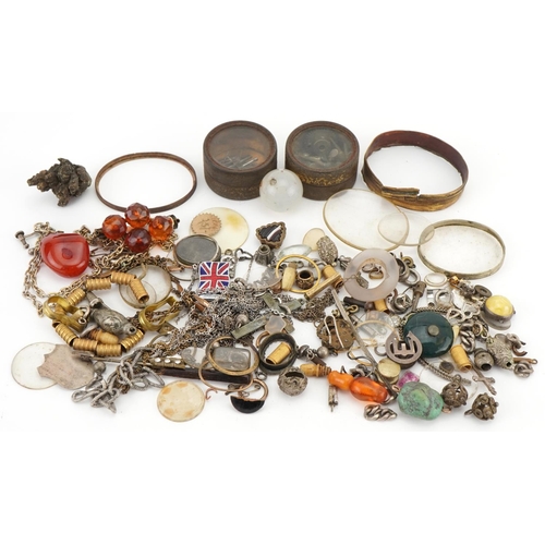 3555 - Antique and later jewellery parts including polished stone beads, clasps, crystals and chains