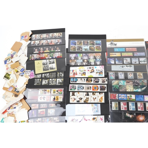 2488 - British and world stamps including large selection of presentation packs