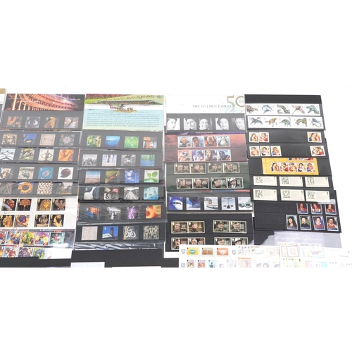 2488 - British and world stamps including large selection of presentation packs