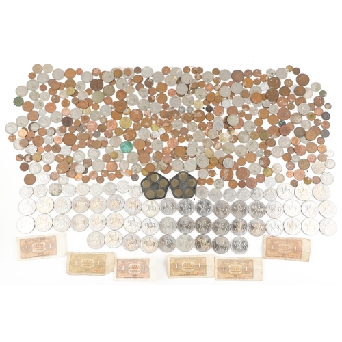 2439 - British coinage including one pound coins, fifty pence pieces and a large quantity of 1977 Silver Ju... 