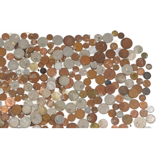 2439 - British coinage including one pound coins, fifty pence pieces and a large quantity of 1977 Silver Ju... 