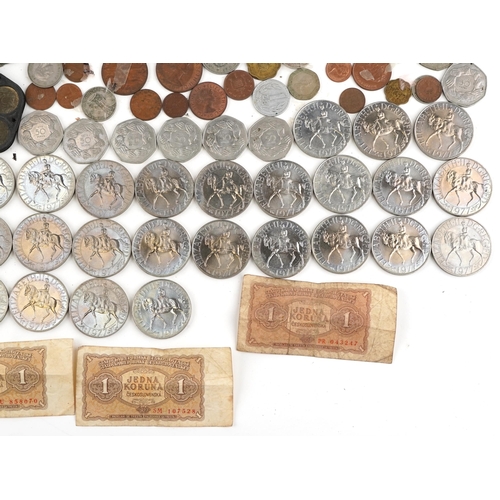 2439 - British coinage including one pound coins, fifty pence pieces and a large quantity of 1977 Silver Ju... 