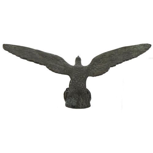 1422 - Motoring interest bronze eagle car mascot, 22cm wide