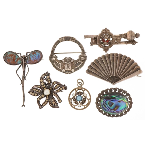 3520 - Antique and later silver jewellery including Scottish silver penannular pin, butterfly wing brooch i... 