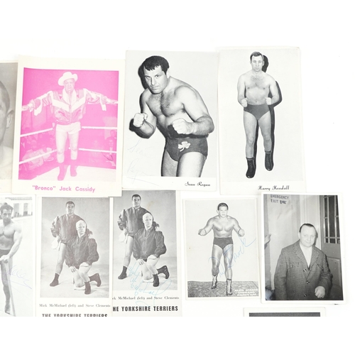 1406 - Wresting interest autograph cards, Brian Maxine, Mike Eagers, Jackie Pallo, The Yorkshire Terriers a... 