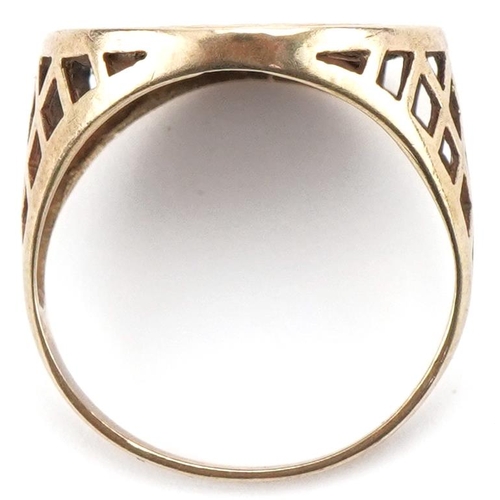 3309 - 9ct gold St George & the Dragon ring, size O, 2.2g