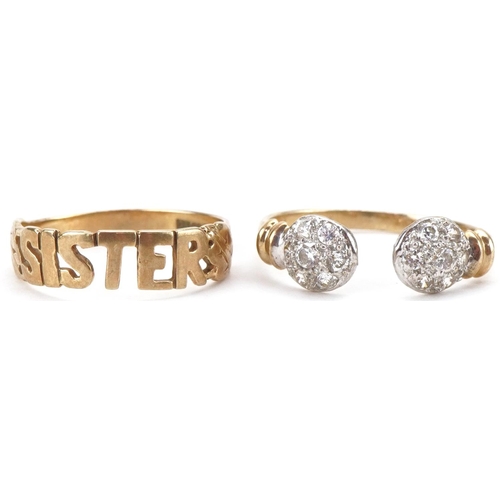 3246 - 9ct gold jewellery comprising sister ring, clear stone ring and a tie clip, the largest 4cm in lengt... 