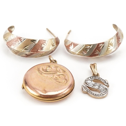 3514 - Gold jewellery comprising a pair of half hoop earrings, initial S pendant set with clear stones and ... 