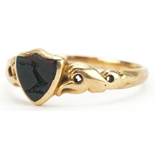 3414 - Antique unmarked gold bloodstone signet ring with engraved matrix, size L, 2.0g