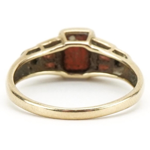 3409 - Art Deco style 9ct gold garnet and diamond ring with stepped shoulders, size Q, 2.8g