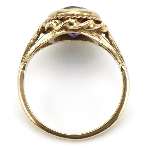 3081 - 9ct gold amethyst solitaire ring, size L, 3.3g