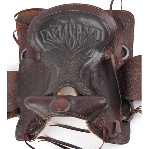 2228 - Vintage good quality leather horse saddle