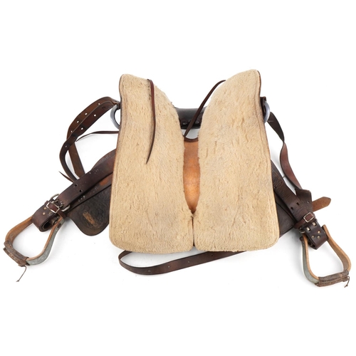 2228 - Vintage good quality leather horse saddle