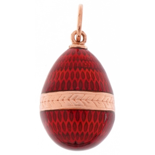 3233 - 14ct gold red guilloche enamel egg pendant, impressed Russian marks, 2.5cm high, 2.5g