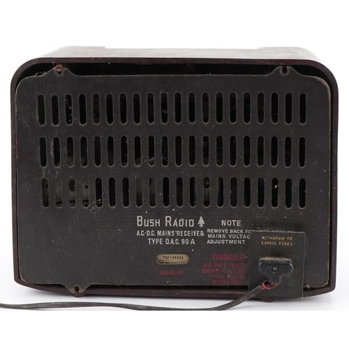 2286 - Vintage Bush brown Bakelite radio, 24cm H x 30cm W x 28cm D