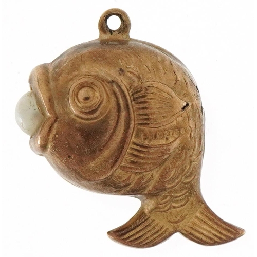 3195 - 9ct gold charm in the form of a fish with a pearl, 2.3cm high, 2.0g