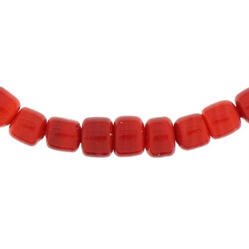 3278 - Graduated coral necklace, 42cm in length, 23.5g