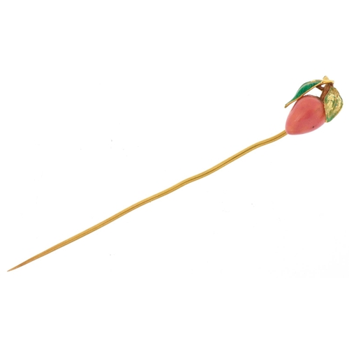 3447 - Antique unmarked gold and enamel stickpin in the form of a strawberry on a vine, 7cm in length, 2.4g