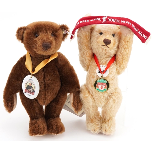 2060 - Two Steiff teddy bears numbers 670206 and 004230, each 27cm high