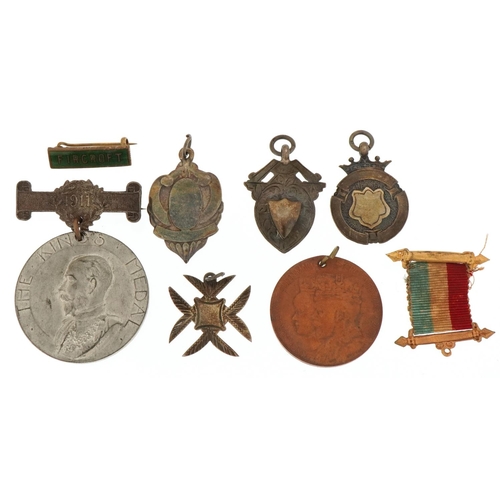 2556 - Two commemorative medallions and four silver jewels including The King's Medal