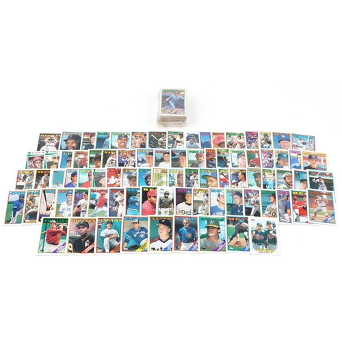 2410 - Collection of vintage Topps baseball trade cards