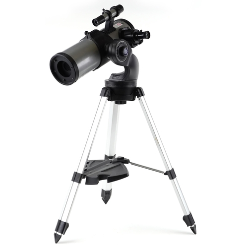 1496 - Meade Autostar DS-2000 Series reflecting and refracting telescope on tripod stand