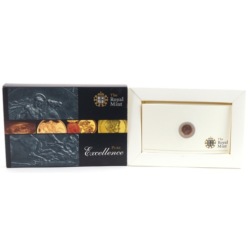 3620 - 2010 gold quarter sovereign with box by The Royal Mint, 1.99g