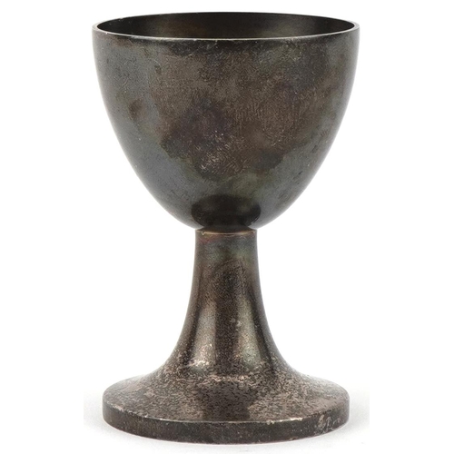 453 - Robert Welch, Arts & Crafts style silver eggcup, Birmingham 1971, 7cm high, 61.2g