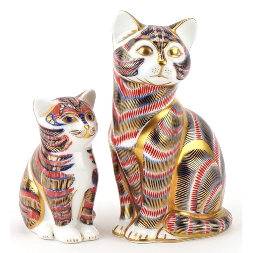 500 - Two Royal Crown Derby models of cats, the largest 13cm high