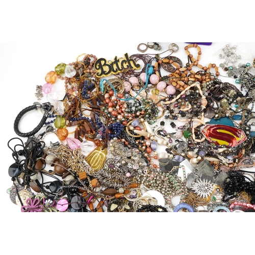 3392 - Large collection of vintage and later costume jewellery, predominantly necklaces and bracelets