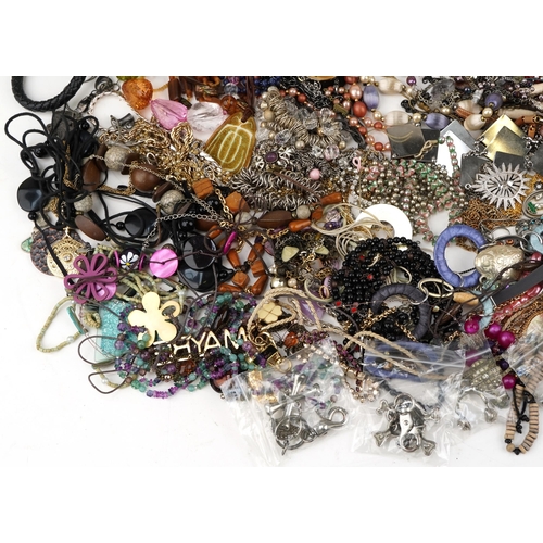 3392 - Large collection of vintage and later costume jewellery, predominantly necklaces and bracelets